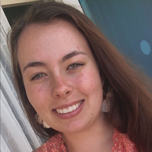 Meet your Posher, Kaitlyn - Picture 1 of 1